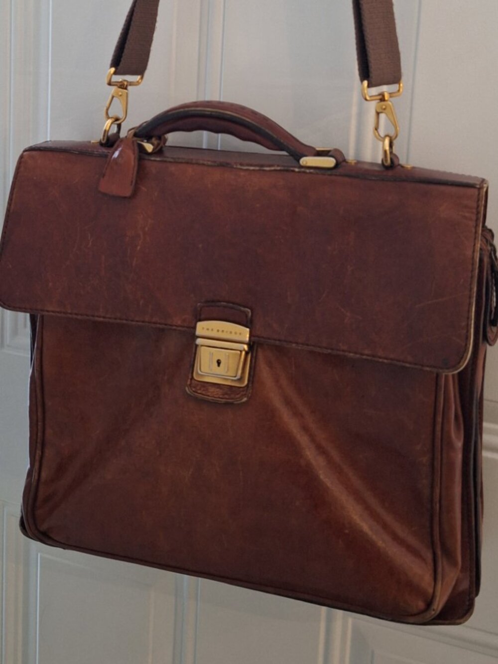 Briefcase 💼 (The Bridge) - Picture 4 of 4